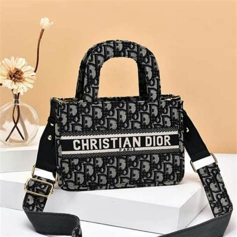 sling bag christian Dior